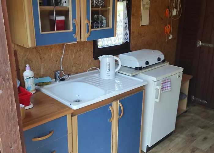 Maly Drewniany W Bialym Borze Hébergement de vacances *